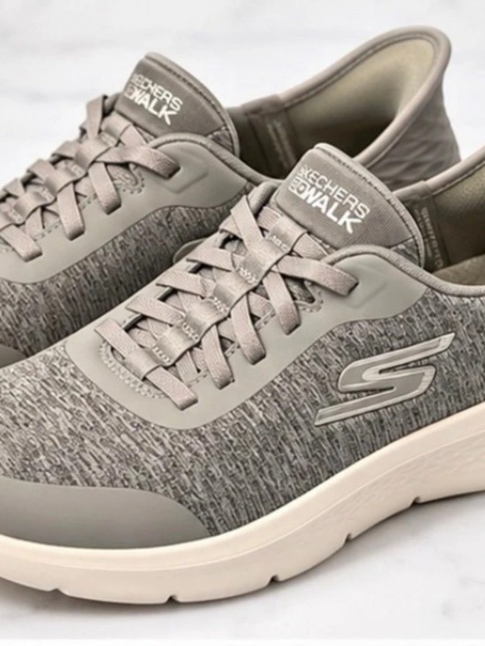 Skechers GOwalk Slip-Ins Gray Sneakers Women’s 8 WIDE